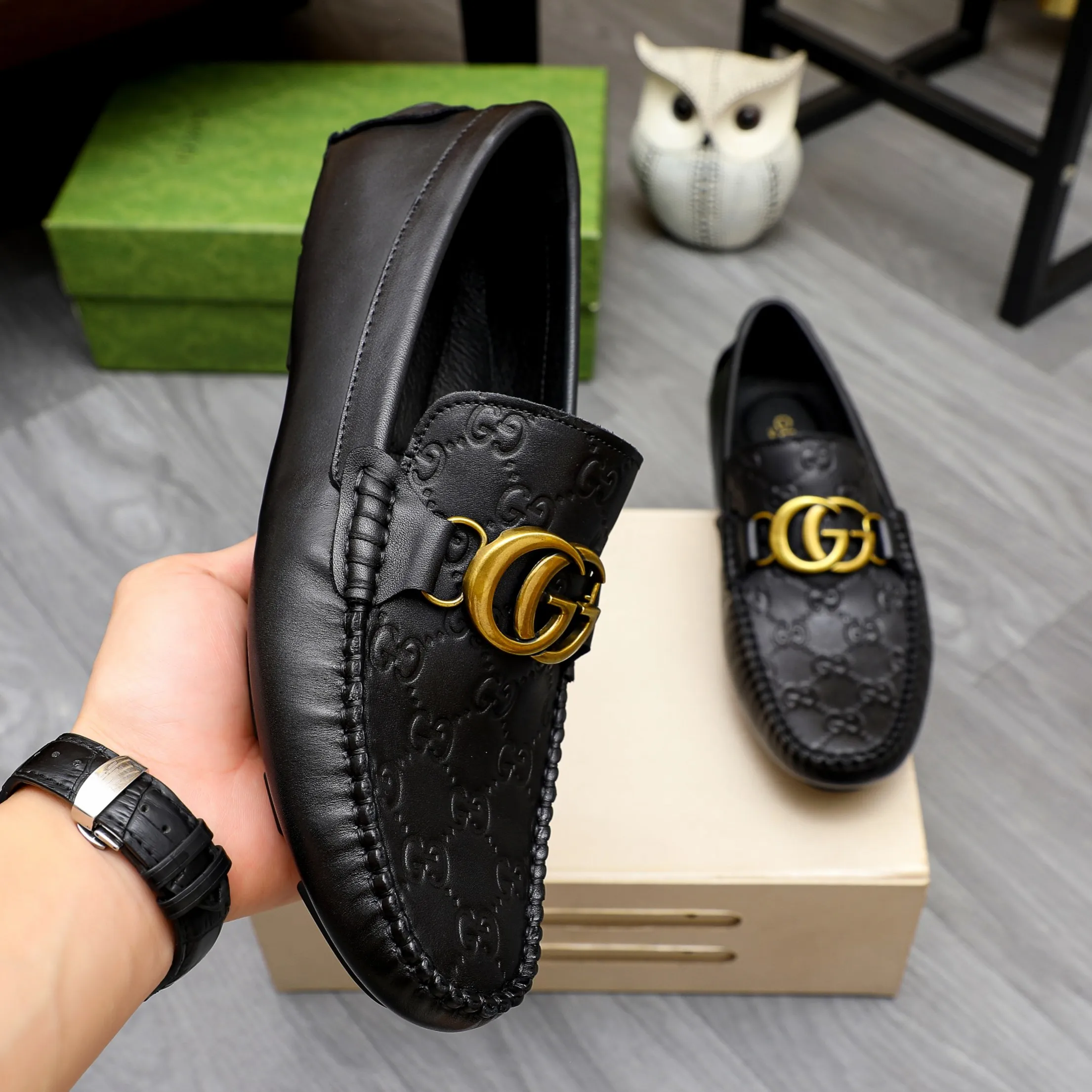Factory price 380🕷🕷[GUCCI] Gucci's new men's fashion casual slip-on shoes🇨🇳Official website original 1:1 mold opening💯The first layer is made of Italian cowhide🎋🐷Leather lining, original quality, fine workmanship☘Rubber wear-resistant and non-slip outsole, comfortable to wear🌴High-end atmosphere, versatile style, worth owning🍉 Black optional! Code number 38-44 (45.46.47. Can be customized)